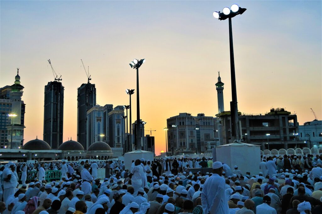Menggali Hikmah Ibadah Haji: Perjalanan Spiritual dan Sosial yang Mendalam 4 Hikmah Ibadah Haji untuk Memperkuat Iman. Source: pixabay.com