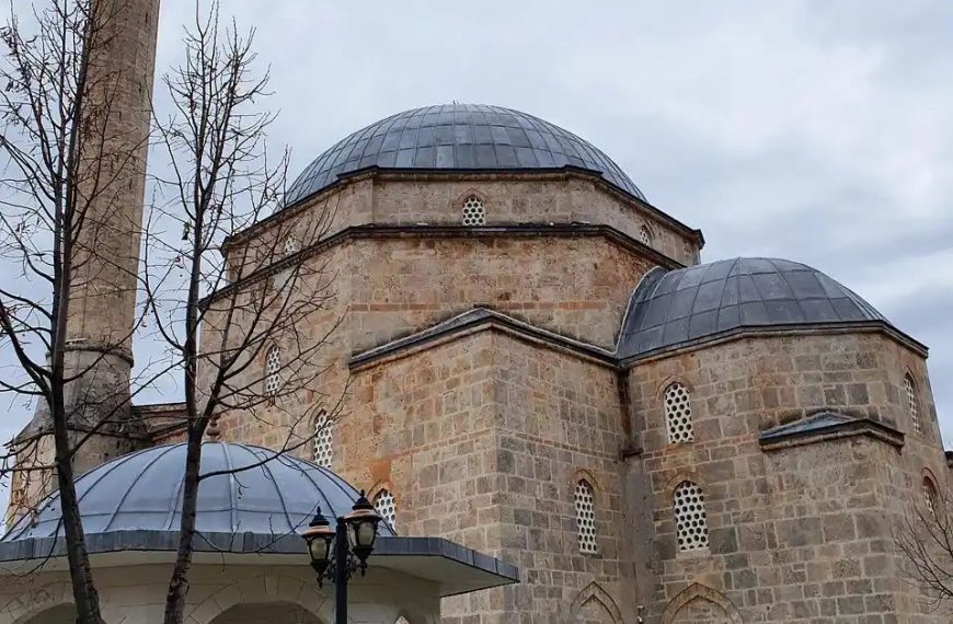 Pengertian Wudhu Menurut Istilah dan Bahasa