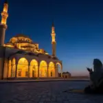 Ilustrasi orang berdoa di halaman masjid yang indah pada malam hari, menggambarkan suasana waktu isya yang khusyuk.